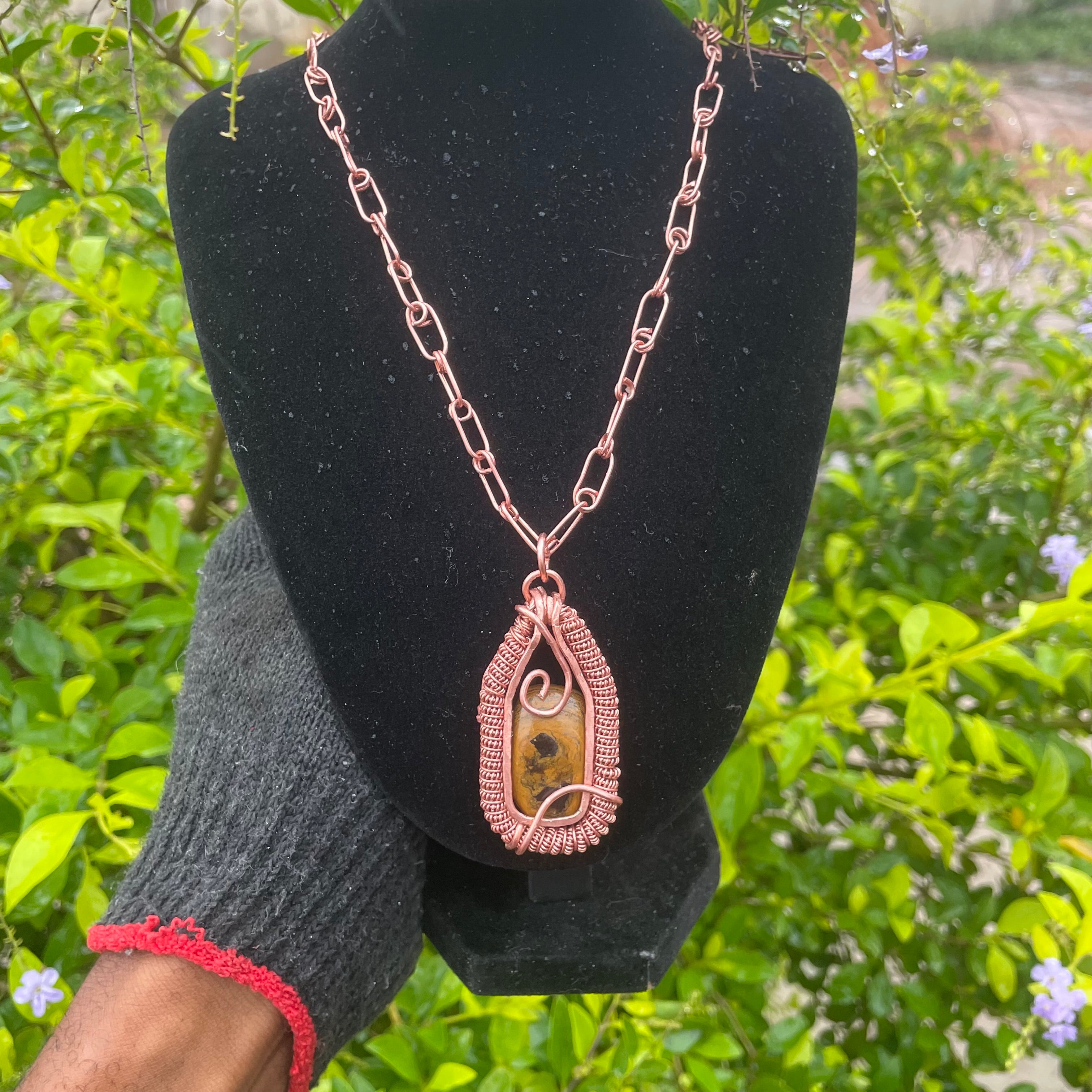 Tiger eye healing pendant for daily wear